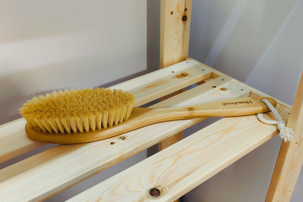 VirtueBrussh Long Bamboo Body Brush with Sisal Bristle Hemp String